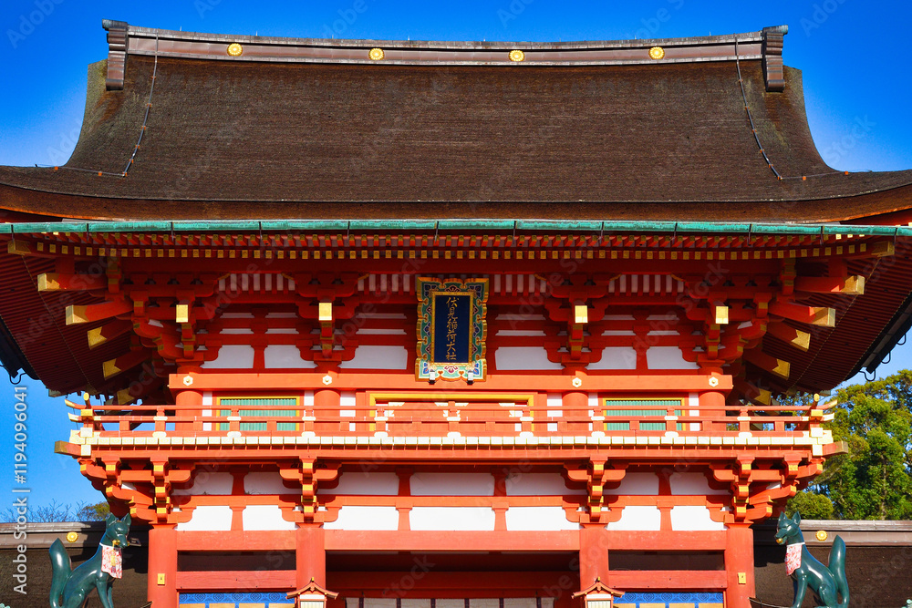 京都 青空に映える伏見稲荷大社(日本京都府京都市)Kyoto Fushimi Inari Taisha Shrine in the blue sky (Kyoto City, Kyoto Prefecture, Japan) 京都 青空に映える伏見稲荷大社(日本京都府京都市)Kyoto Fushimi Inari Taisha Shrine in the blue sky (Kyoto City, Kyoto Prefecture, Japan)
