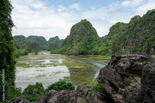 世界遺産　ベトナムの景観関連遺産　タムコック photo