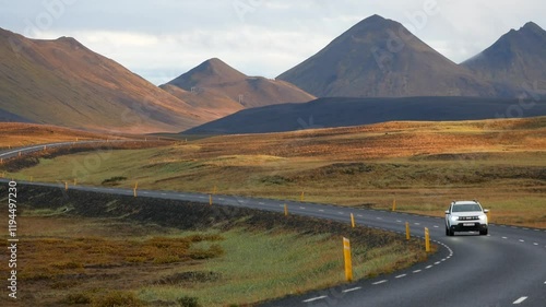 Islande, paysages, nature, volcans, glaciers, cascades, aurores boréales, geysers, sources chaudes, fjords, montagnes, Reykjavik, Blue Lagoon, plages de sable noir, faune, macareux, chevaux islandais,