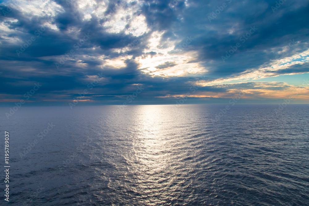 Fototapeta premium AMANHECER NA PRAIA