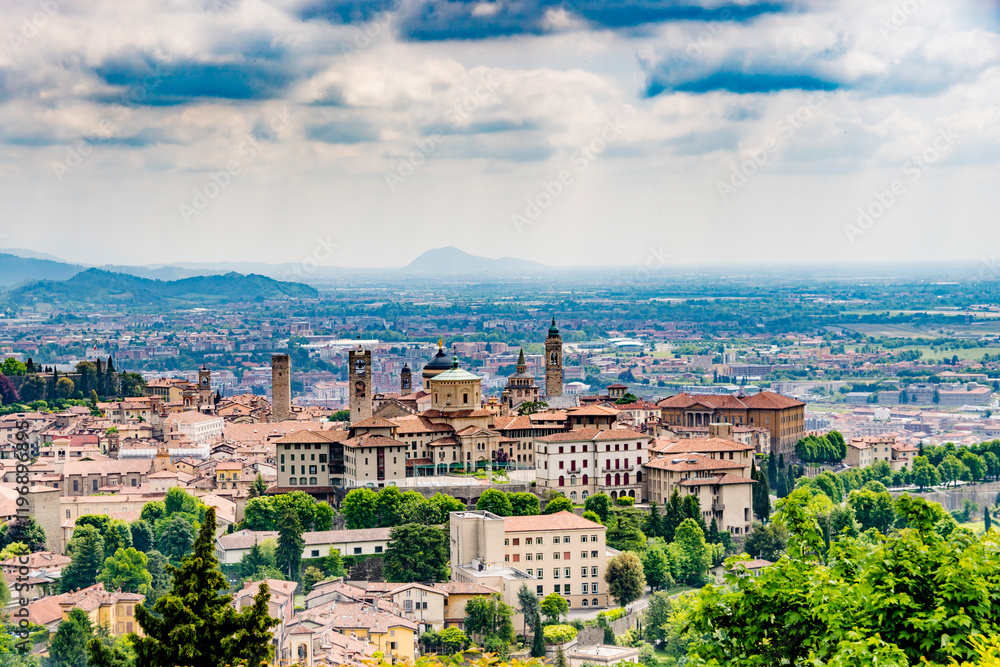 Obraz premium Bergamo Old Town cloudy mist panorama