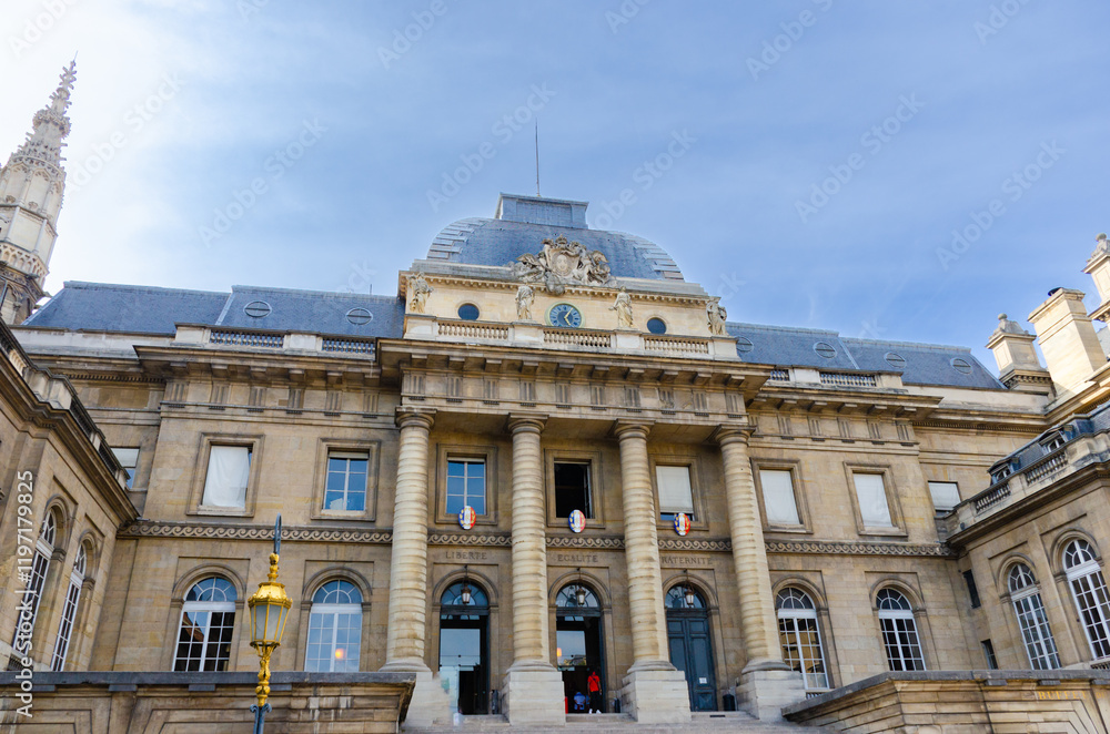 Naklejka premium フランスのパリ、シテ島にある裁判所