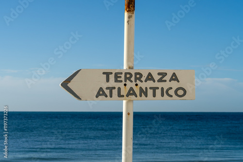 Obraz na płótnie Terraza Atlantico - Rota, Stadt im Südwesten, Spanien, Andalusien in der Provinz Cádiz / Costa de la Luz / w salonie
