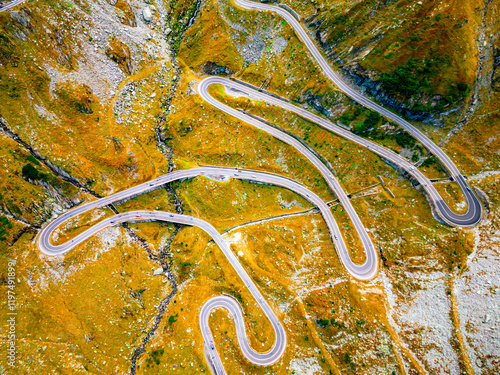 Valokuva The aerial drone view of Transfagarasan Road in autumn is located in the Carpathian Mountains in Romania