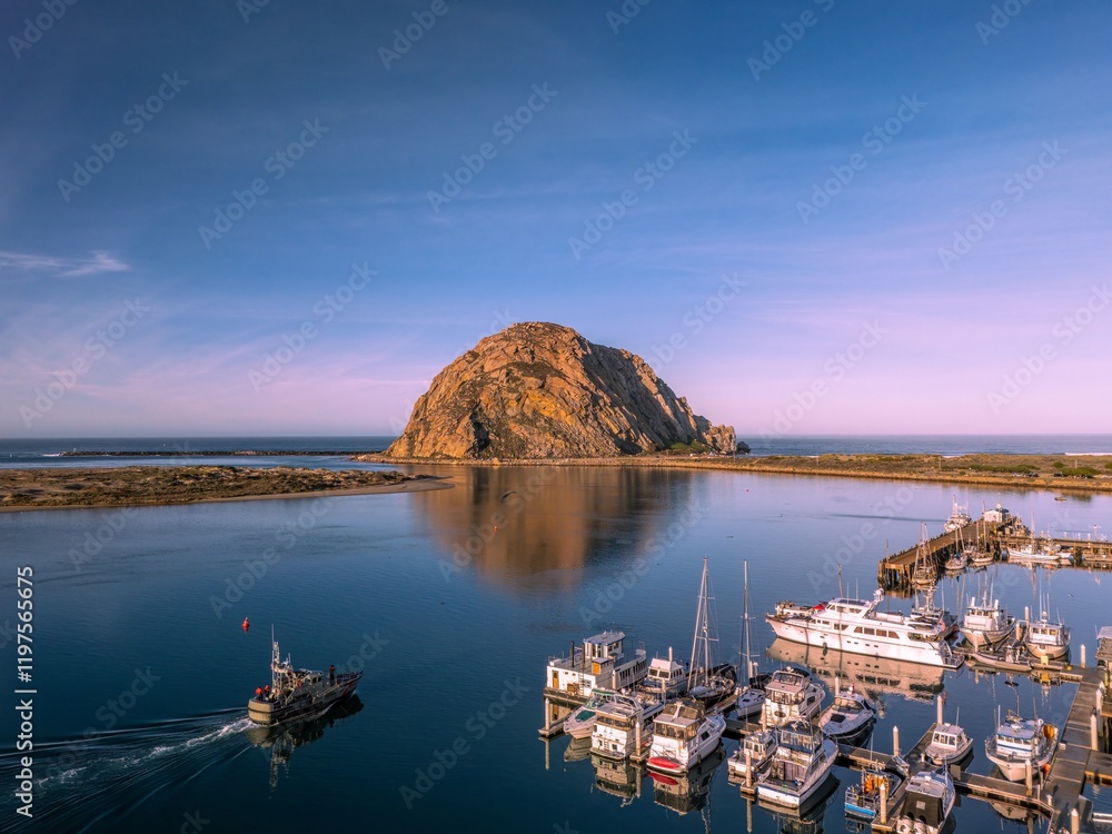 Φωτογραφία Aerial view of Morro Rock, Morro Bay at sunrise, California, USA