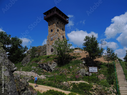 Fototapeta Naklejka Na Ścianę i Meble -  2024-06-23; observation deck in the mountains wysoki kamien szklarska poreba, poland