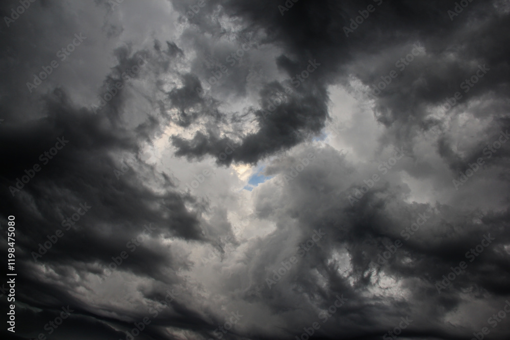 Obraz premium dark storm clouds