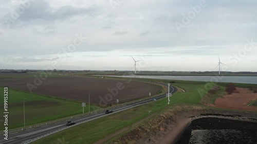 Prise de vue aérienne du pont Zeelandbrug aux Pays-bas durant le début de l'hiver.