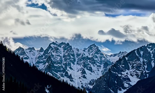 Wallpaper Mural mountains in the snow Torontodigital.ca