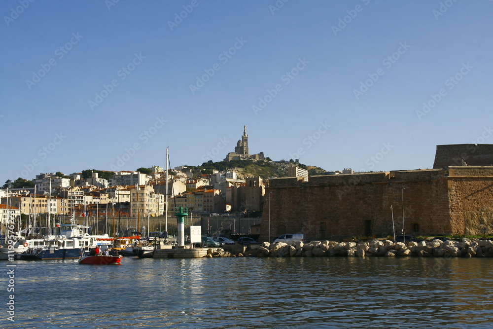 Obraz premium Le vieux port de Marseille dans le département des Bouches-de-Rhône en France