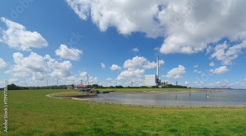 Maadesiel und Kraftwerk in Wilhelmshaven
