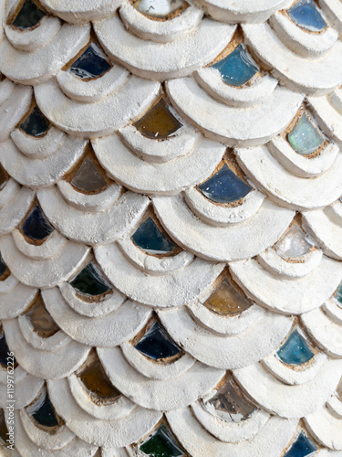 Obraz na płótnie Traditional Thai Stucco Serpent-Scale Pattern with Glass Accents. w salonie