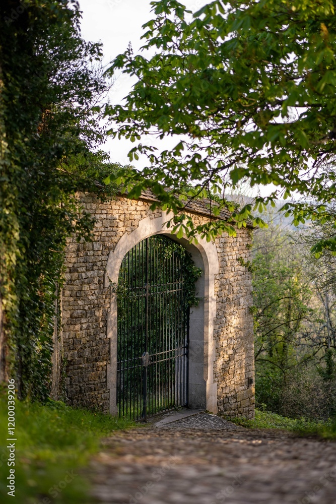 Obraz premium Un weekend à Vezelay