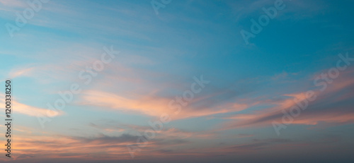 Fototapeta Naklejka Na Ścianę i Meble -  Sunset golden hour sky and cloud view