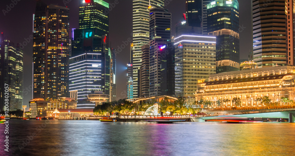 Fototapeta premium The most beautiful Viewpoint marina bay, Asia business concept image, panoramic modern cityscape building in Singapore.