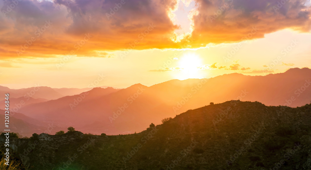Fototapeta premium beautiful scenic sunset landscape of a canyon between two mountains