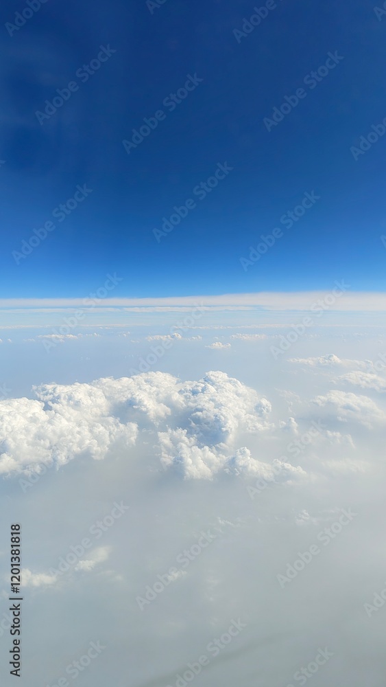 Naklejka premium blue sky with clouds