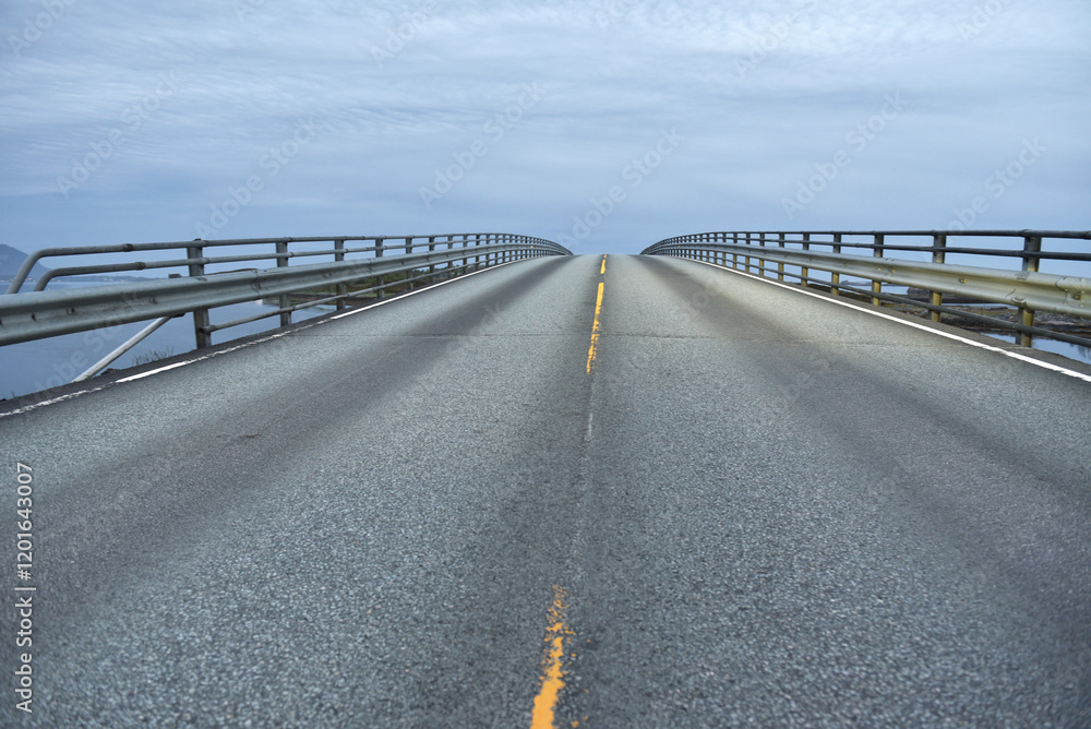 Naklejka premium Die Atlantikstraße in Norwegen 