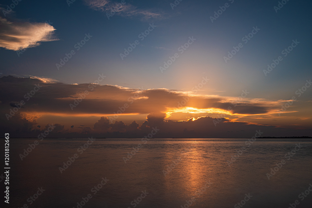 Fototapeta premium Key West Sunrise Taken from Dredgers Key