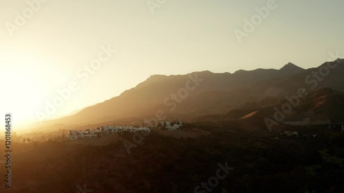 atardecer en la montaña