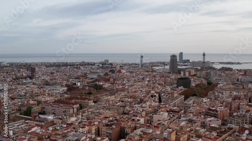 Barcelona  y puerto con dron