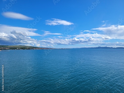 Wolken und Meer