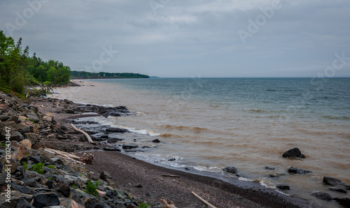 Obraz na płótnie The North Shore of beautiful Lake Superior in northern Minnesota on a cloudy day. w salonie