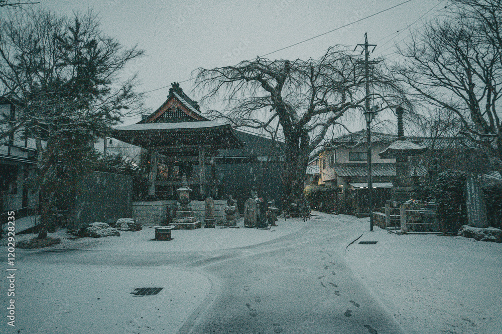 Obraz premium Temple Surrounded by Snowy Streets and Winter Calm