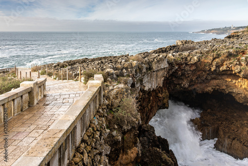Billede på lærred Die Felsen von Boca do Inferno in Cascais bei Lissabon in Portugal