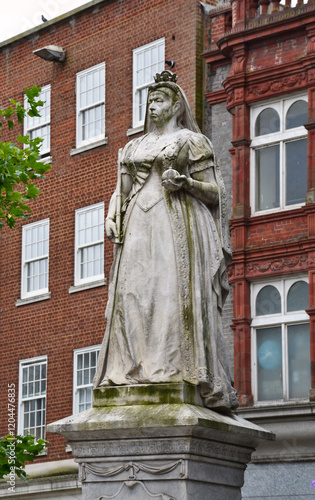Statue Of Queen Victoria in Town Hall Square, Reading, Berkshire, England, UK