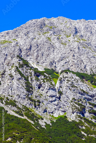 Die Heiterwand, Felswand in den Lechtaler Alpen, Tirol, Österreich photo