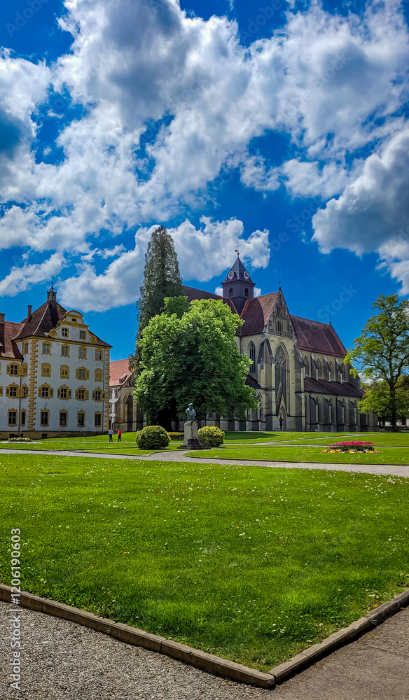 Fototapeta premium View of the castle and gothic Minster Salem on a sunny summer day. Minster Salem is the third largest church built in Baden-Wuerttemberg, Germany.