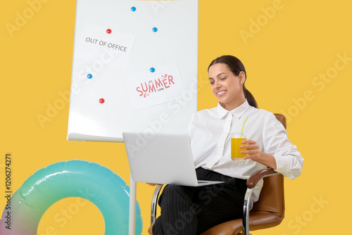 Female office worker sittin...