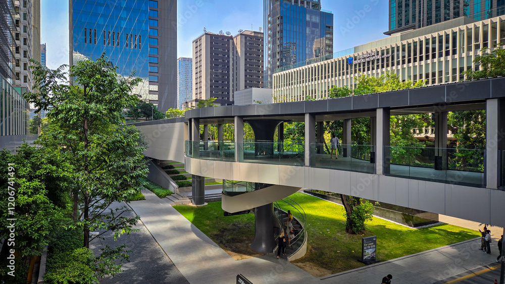 Obraz premium A sky bridge in bangkok