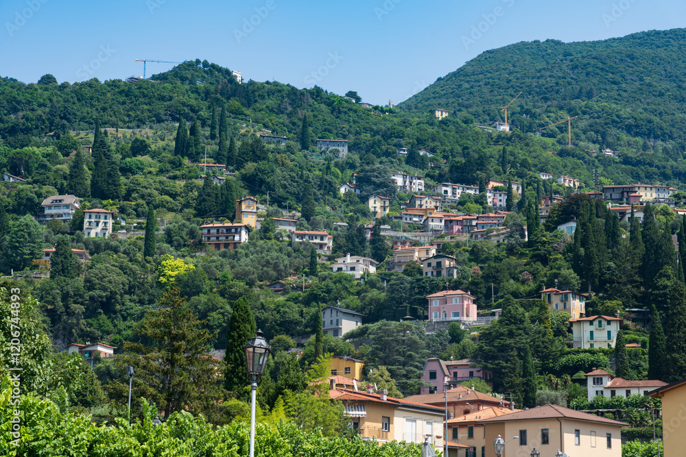 Fototapeta premium Traditional Italian hilltop homes and villas along Lake Como, Italy