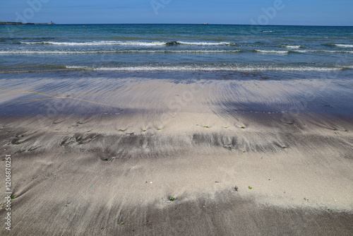 검은모래와 바다가 어우러진 해안가 풍경 제주 제주시 삼양동 삼양 해수욕장