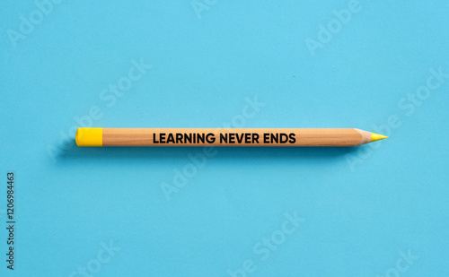 Canvastavla Learning never ends written on a single pencil over blue background