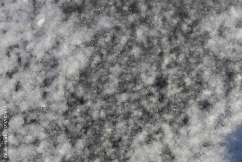 降雪と融雪でボコボコに凍結した路面