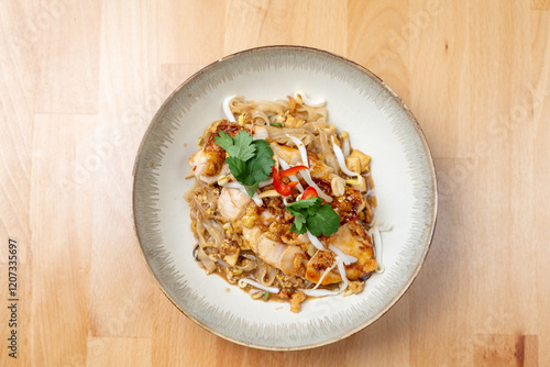 Obraz na płótnie stir fried chicken fillet breast protein noodles vegetable fresh light dish restaurant bistro bowl plate w salonie