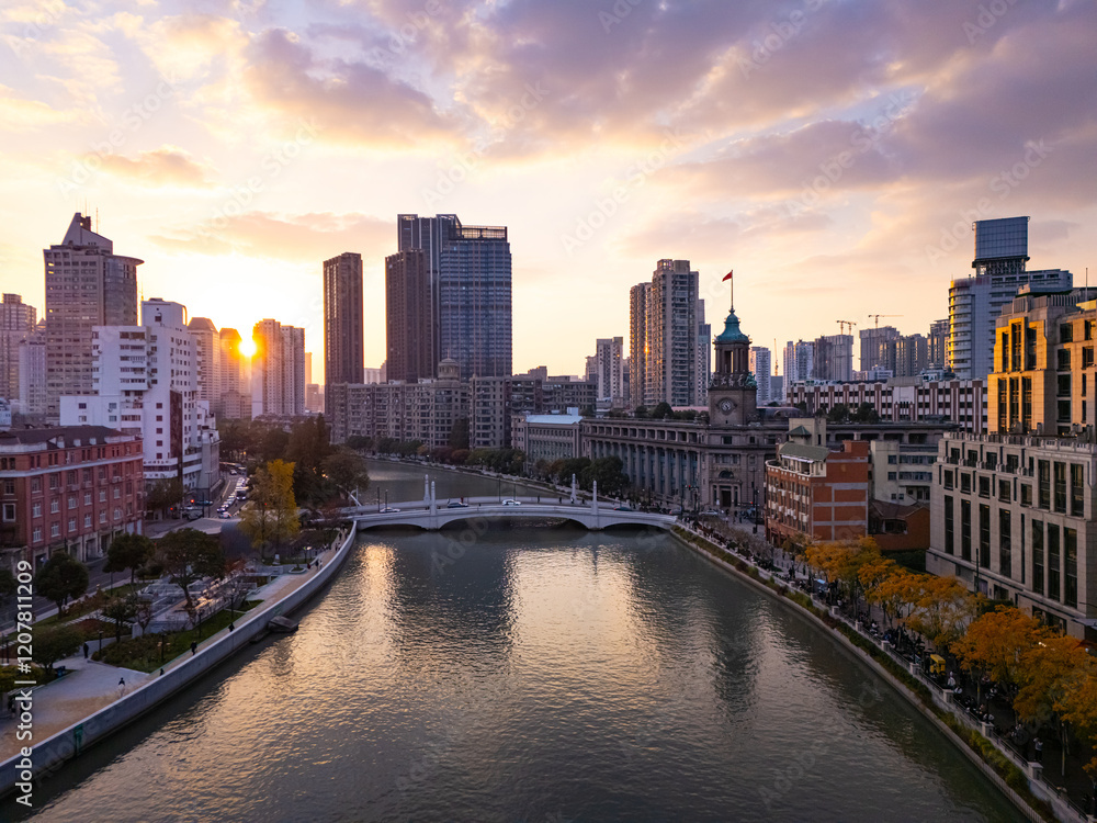 Obraz premium Aerial View of Shanghai skyline at sunset