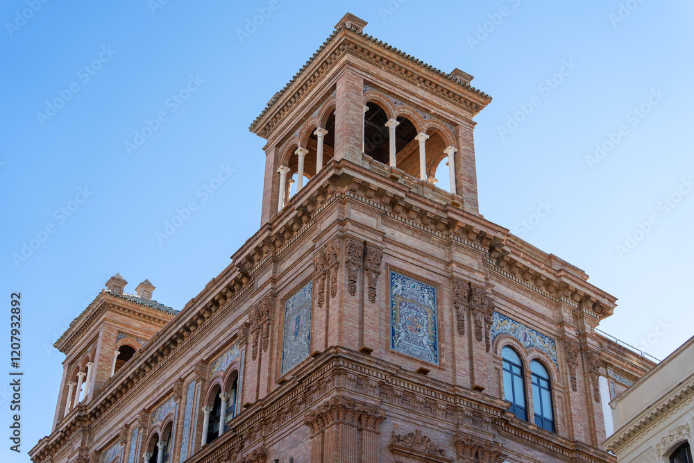 Obraz premium Edificio Coliseo Building (ehemaliges Teatro Coliseo) in der Avenida de la Constitucion Straße - Sevilla, Andalusien, Spanien