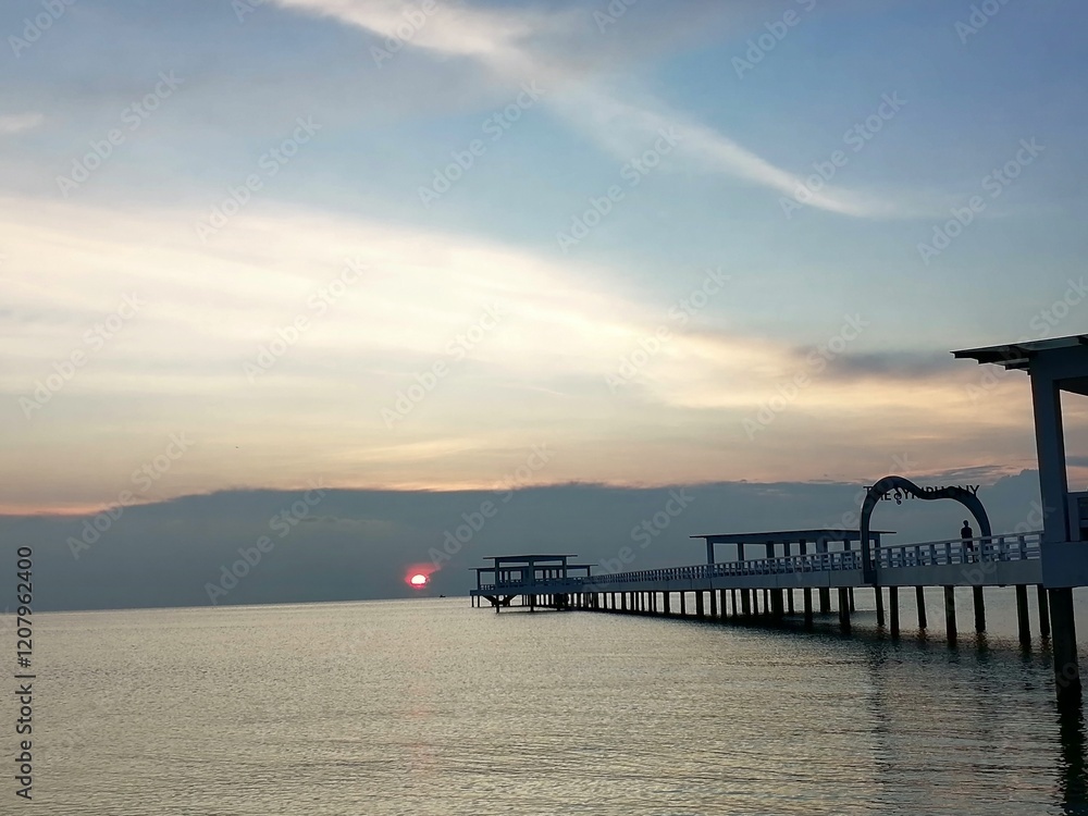 Obraz premium pier at sunset