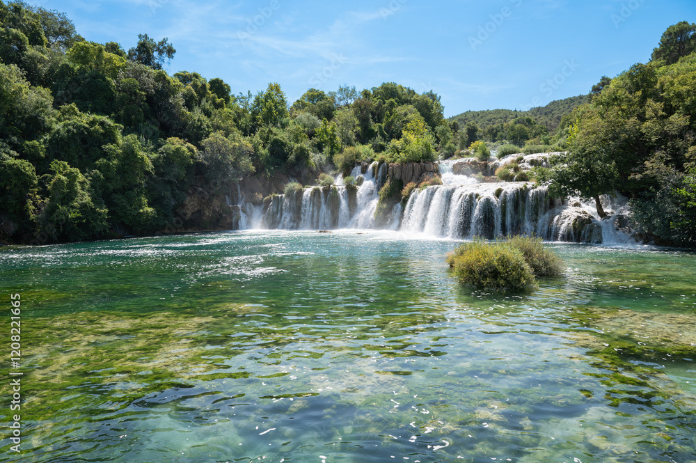 Obraz premium Waterfall in KRKA National Park, Croatia