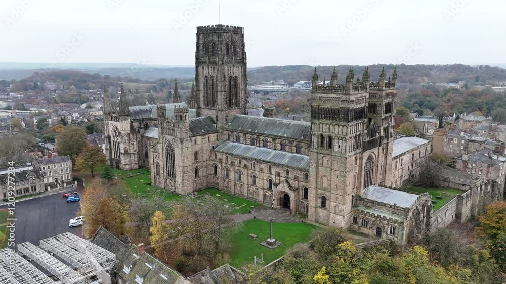 Explore majestic Durham Cathedral and its stunning surroundings in autumn Explore majestic Durham Cathedral and its stunning surroundings in autumn