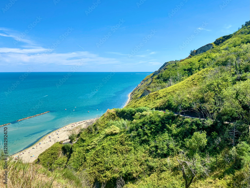 Obraz premium view of the Ligure Sea from above a mountain