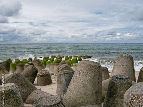 Hoernumer Odde with tetrapods as bank reinforcement, Sylt
