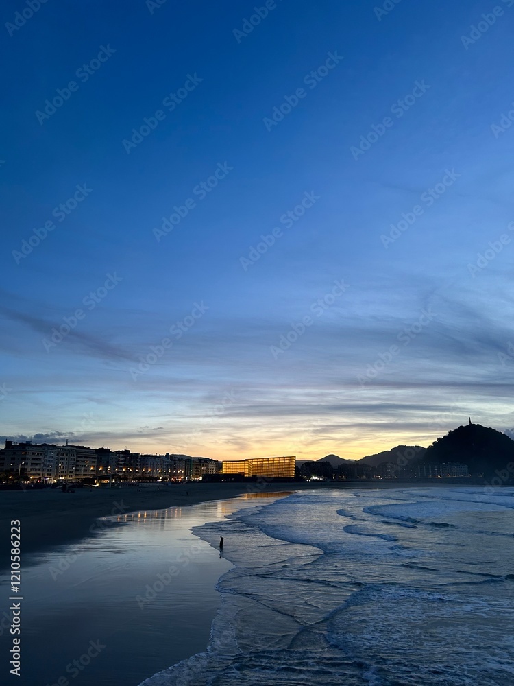 Obraz premium Sunset by the sea