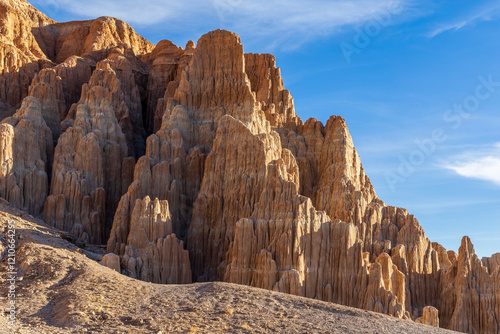 Foto Spectacular view of the volcanic clay formations at Cathedral Gorge State Park,