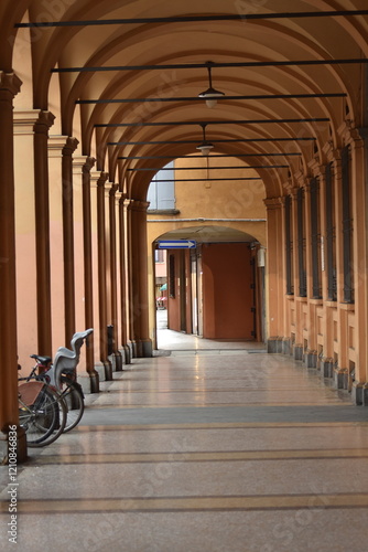 Bild auf Leinwand portici di bologna , unesco , arcade italia
