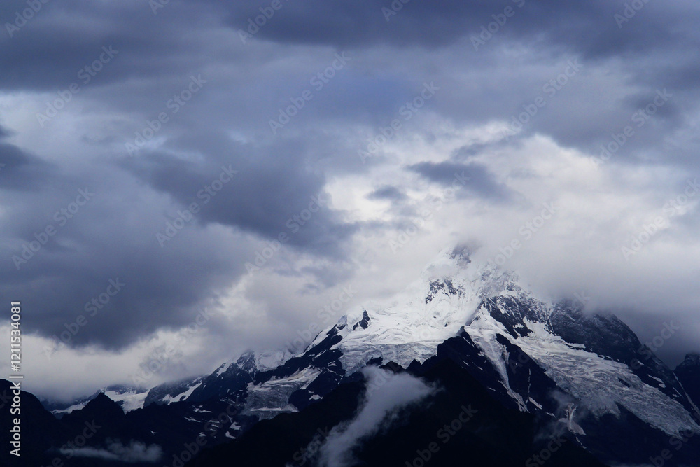 clouds over the mountains, snowy mountain, Shangri-La clouds over the mountains, snowy mountain, Shangri-La